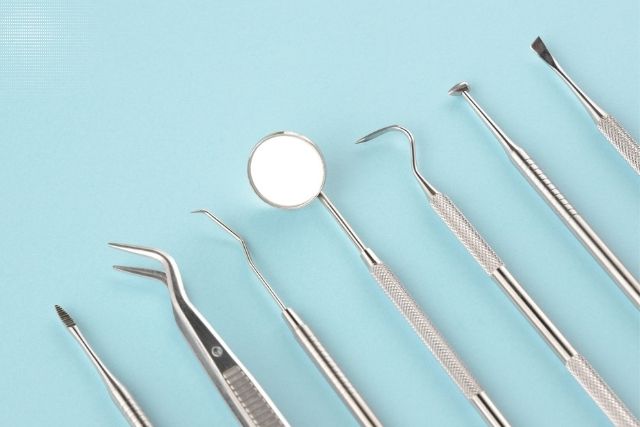 歯のクリーニングは本当に必要?保険で受ける場合の考え方